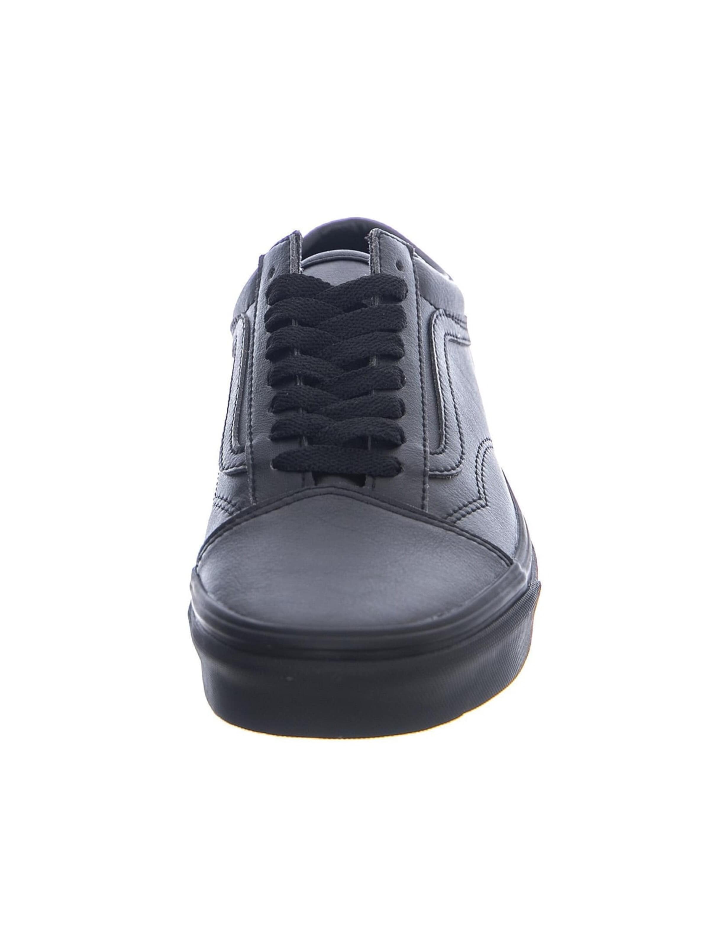 VANS Athletic lace-up shoe in Black