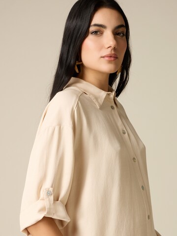 oltre Blouse in Beige