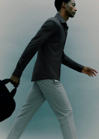 MANGO MAN Regular Fit Hemd 'Adana' in Braun