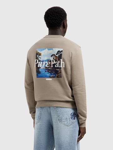 Pure Path Sweatshirt‌ in Grau