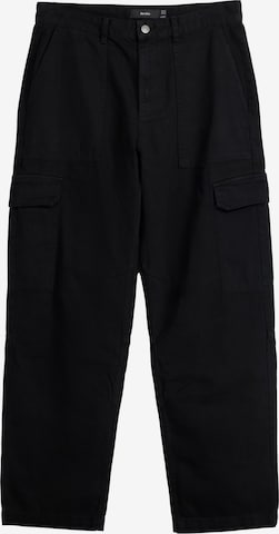 Loosefit Pantalon cargo Bershka en noir : devant