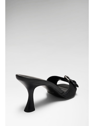 GUESS Mules 'Dista' in Black