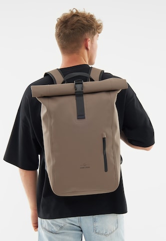 Sac à dos de sport 'Conor Waterproof' Johnny Urban en beige : devant