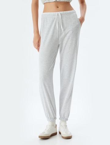 Koton Loosefit Broek in Grijs: voorkant