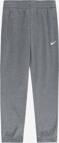 NIKE Tapered Sportsbukser 'WINTERIZED' i grå: forside