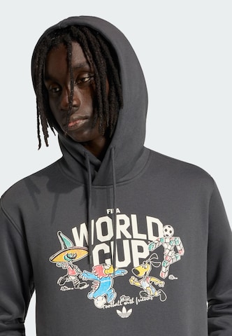 ADIDAS ORIGINALS Sweatshirt 'FIFA Weltmeisterschaft 26' in Grau