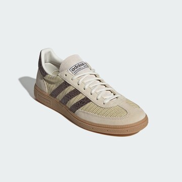 Sneaker bassa 'Handball Spezial' di ADIDAS ORIGINALS in giallo