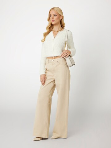 GUESS Strickjacke in Weiß