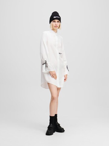 Abito camicia di KARL LAGERFELD JEANS in bianco