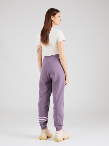 Effilé Pantalon 'Adicolor Neuclassics' ADIDAS ORIGINALS en violet