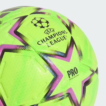 ADIDAS PERFORMANCE Míč 'UEFA Champions League 26/27 Pro' – zelená