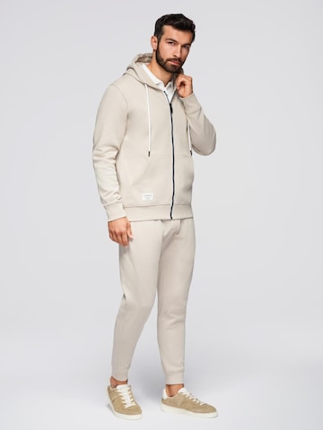 Survêtement Ombre en gris : devant