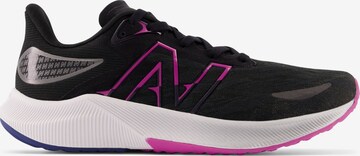 Chaussure de course new balance en noir