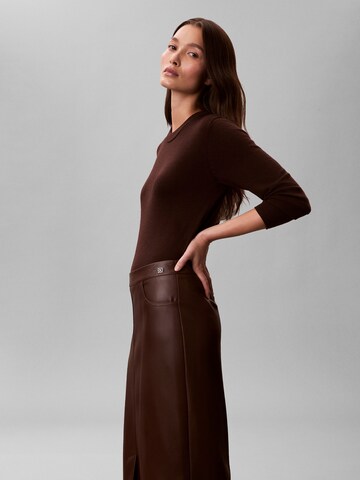 Calvin Klein Jeans Hame värissä ruskea