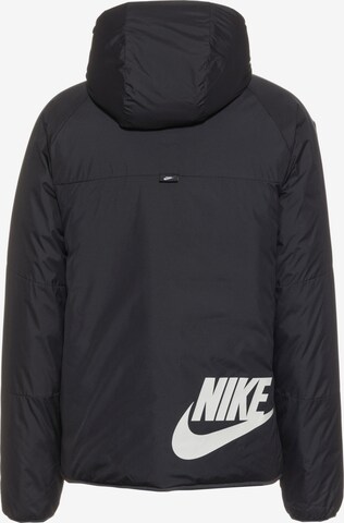 Nike Sportswear Jacke in Schwarz