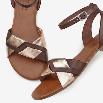 LASCANA Sandalen met riem in Bruin