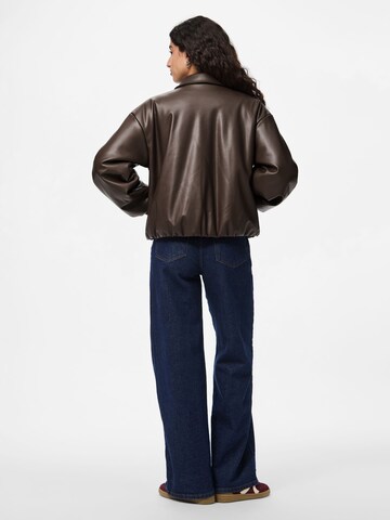 Veste mi-saison PIECES en marron