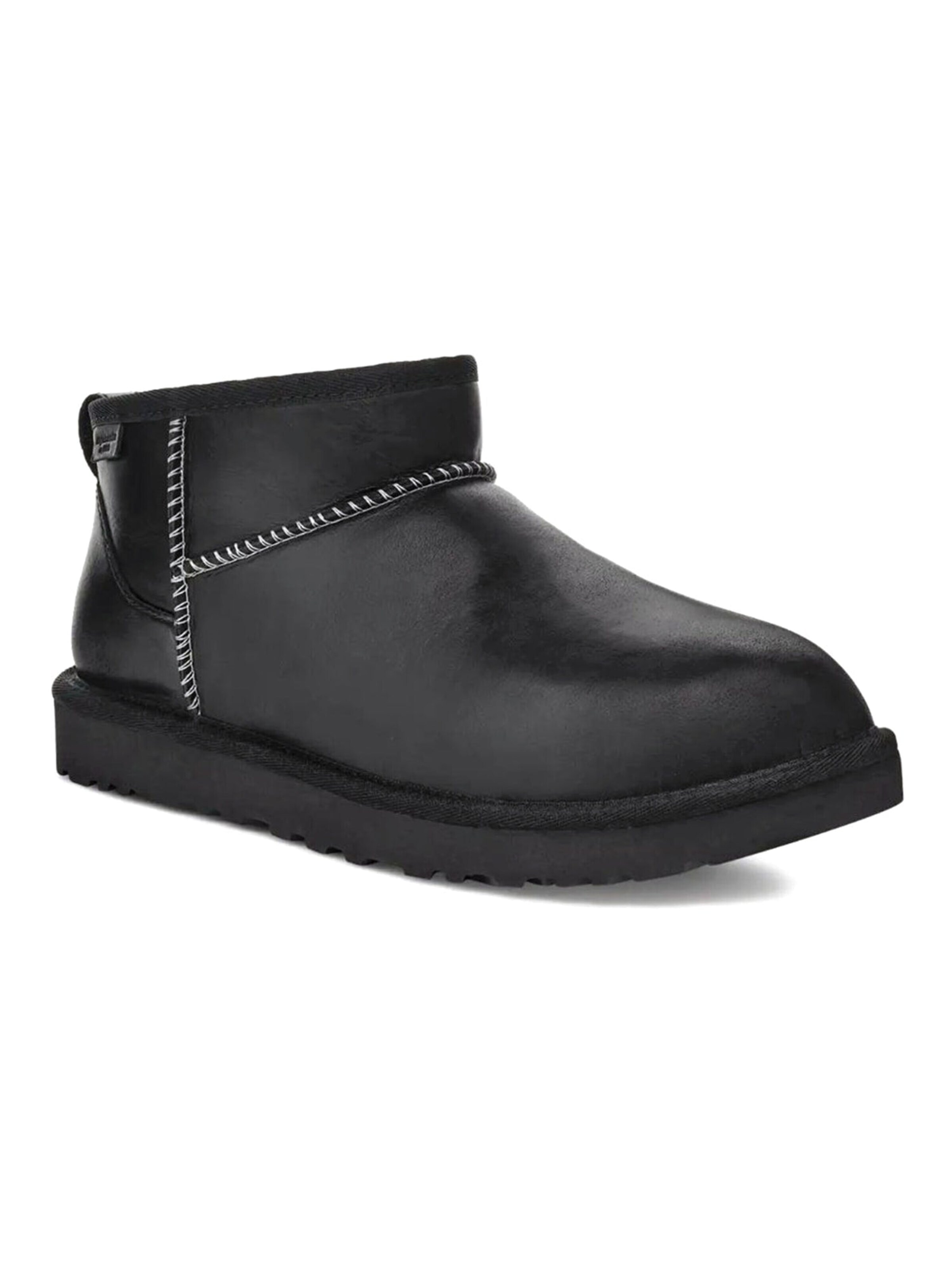 Stivale stringato '® M CLASSIC ULTRA MINI LTHR REGENERATE BLACK' di UGG in nero