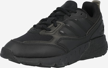 ADIDAS ORIGINALS حذاء رياضي بلا رقبة بـ أسود: الأمام