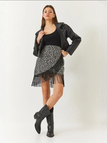 Bianco Lucci Skirt in Grey