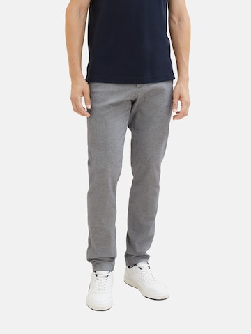 Slimfit Pantaloni chino 'Travis' di TOM TAILOR in grigio: frontale