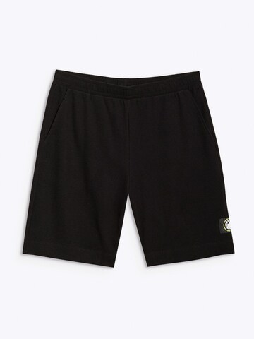 Largi Pantaloni de la 4F pe negru: față
