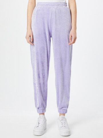 Effilé Pantalon Urban Classics en violet : devant