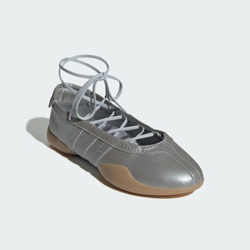 ADIDAS ORIGINALS Remballerina 'Taekwondo Mei' i silver