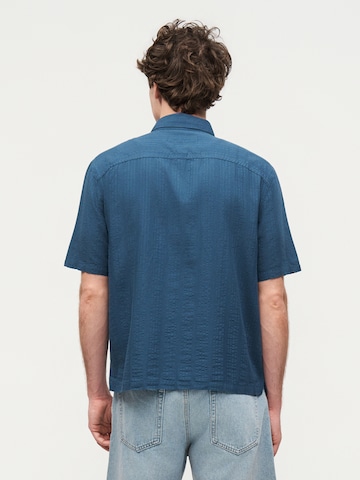 HOLLISTER Regular fit Button Up Shirt in Blue