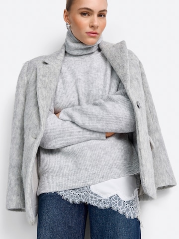 Rich & Royal Top in Wit