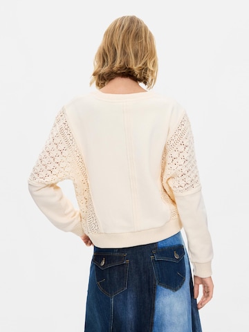 Desigual Sweter w kolorze biały