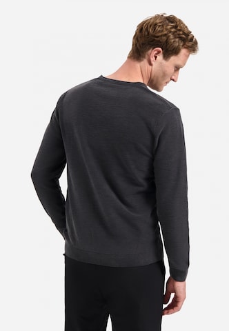 No Excess Pullover in Schwarz