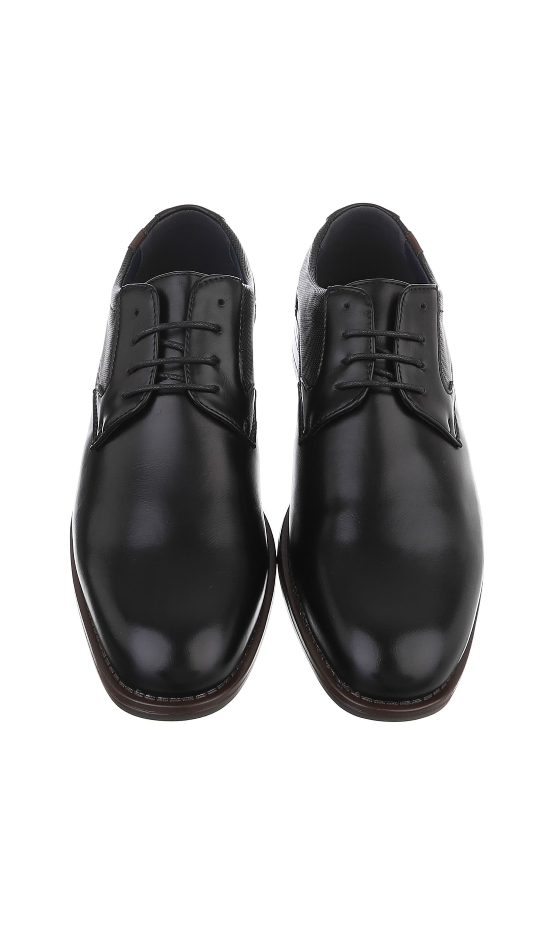 CoolWalk Lace-Up Shoes in Black