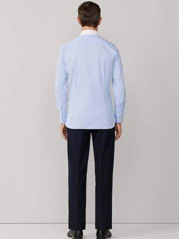 Coupe regular Chemise Hackett London en bleu
