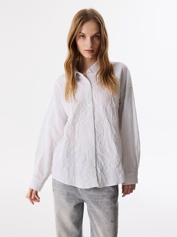 Twist Blouse in Beige: front