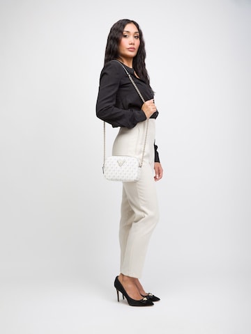 GUESS Schoudertas 'Vikky Crossbody Bag Guess' in Beige
