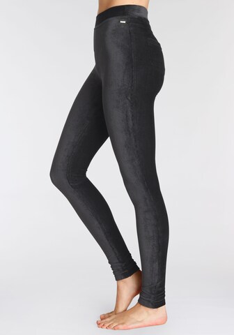 Skinny Leggings de la LASCANA pe negru