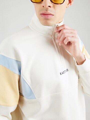 Kaotiko Sweatshirt 'ARTHUR' in Beige