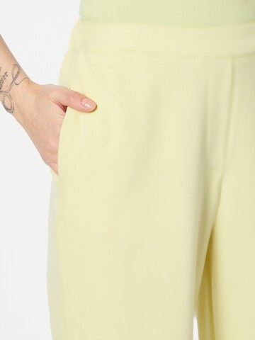 MSCH COPENHAGEN Широка кройка Панталон в жълто