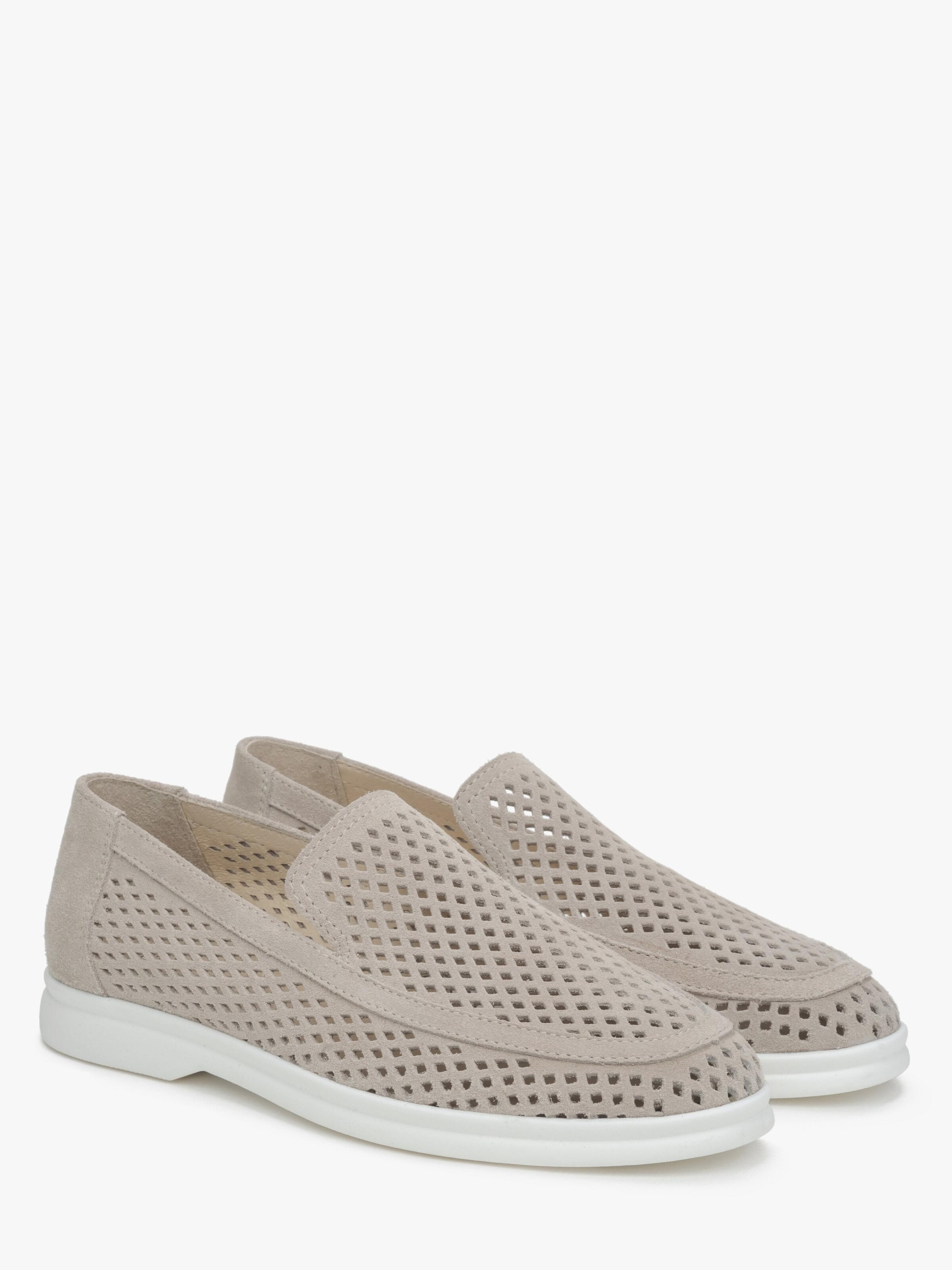 Estro Moccasins in Beige