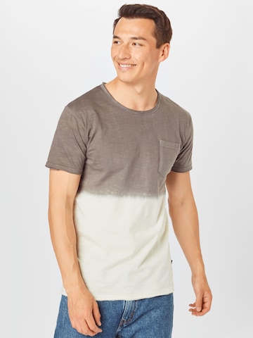 INDICODE JEANS - Camiseta 'Hess' en marrón: frente