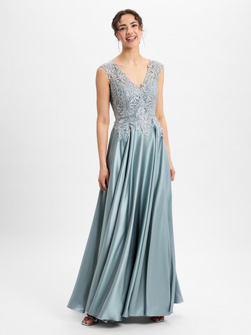Luxuar Fashion Evening Dress in Green: front