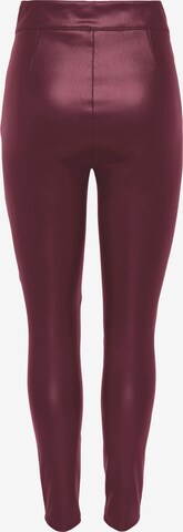 Coupe slim Pantalon 'JESSIE' Only Petite en rouge