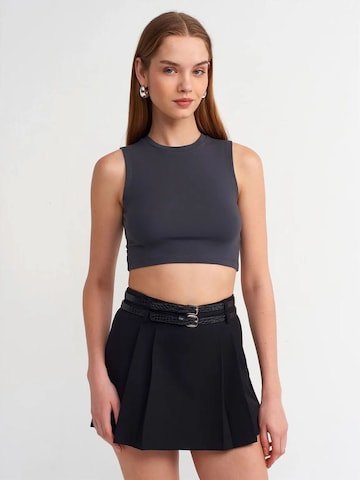Dilvin Blouse in Grey: front