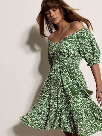 Apricot Dress ' ' in Green