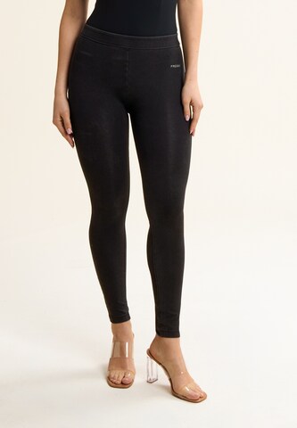 Freddy Skinny Jeggings in Black: front