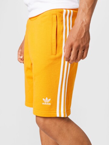 ADIDAS ORIGINALS Regular Broek '3-Stripes' in Geel