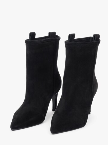 Ankle boots '30-6253' di Estro in nero