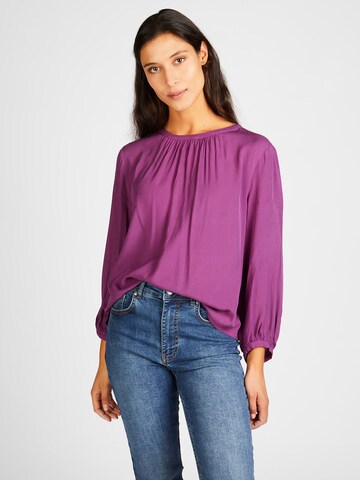 Lovely Sisters Blouse in Purple: front