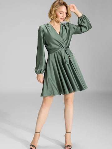 SWING Рокля за коктейл в зелено: отпред